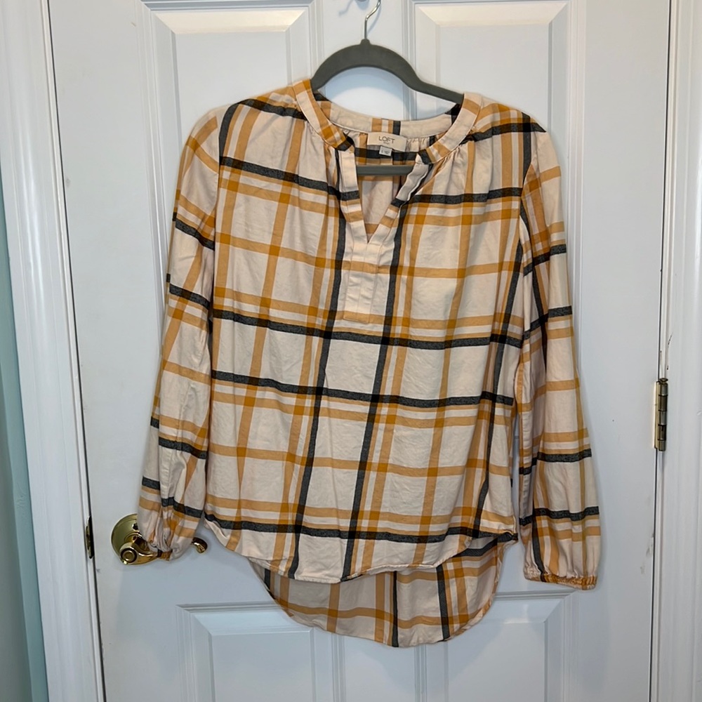 cute fall long sleeve top!